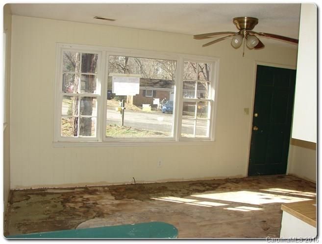 104 Carol Ct, Dallas, NC 28034