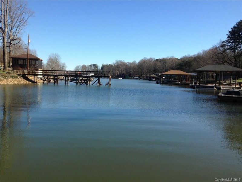 4528 Giles Ave, Sherrills Ford, NC 28673