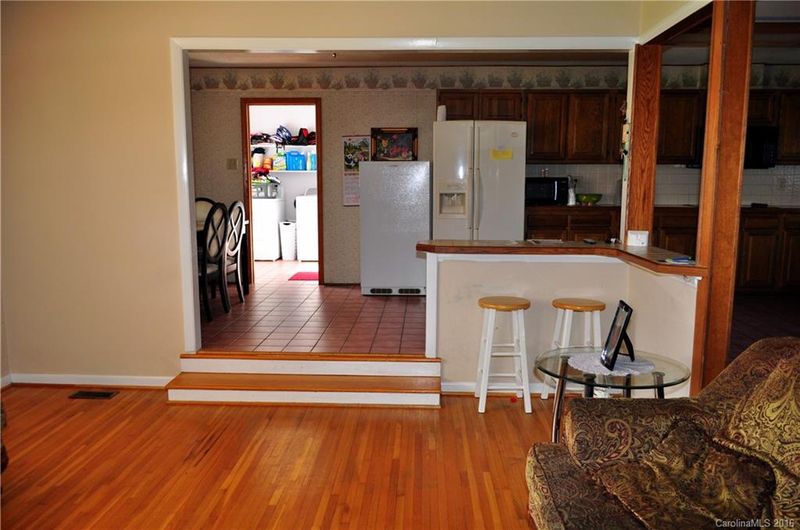 6025 S Mallard Dr, Charlotte, NC 28227