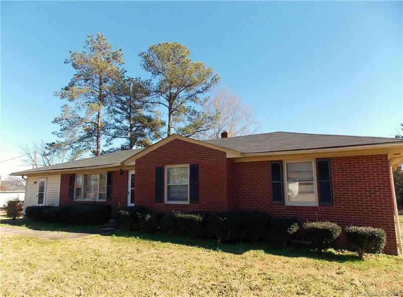 220 Community Ln, Lancaster, SC 29720