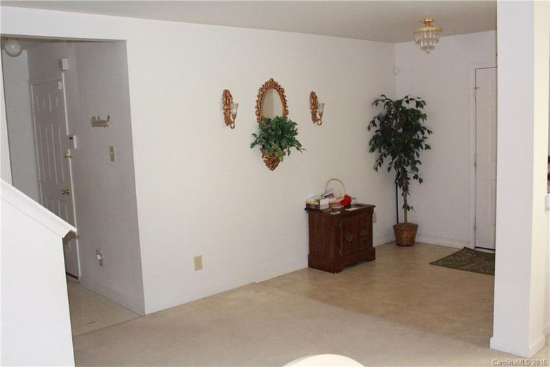 1524 Bray Dr, Charlotte, NC 28214