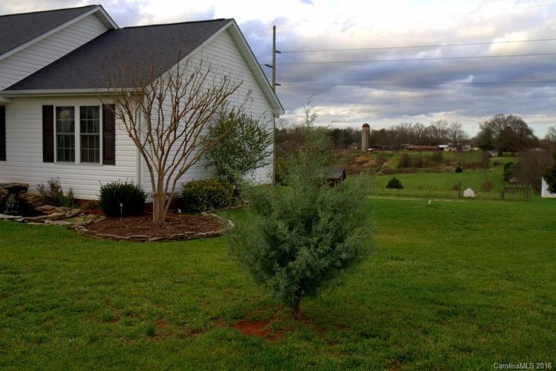 2208 Carriage Ln #2&3, Lincolnton, NC 28092