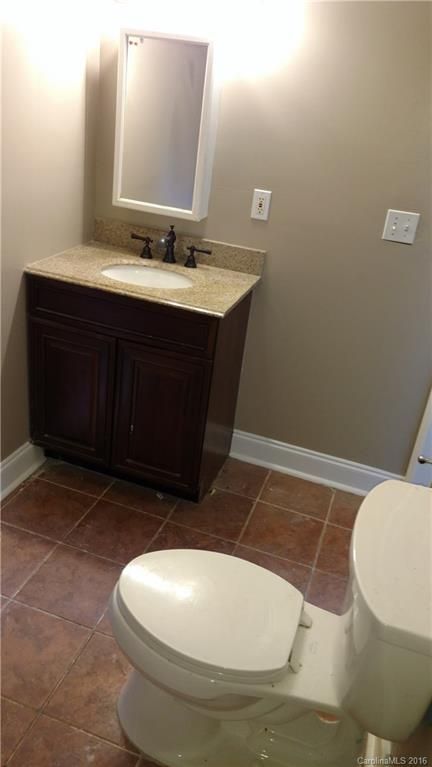 1239 Dresden Dr, Charlotte, NC 28205