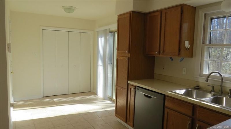 7404 Corinth Ct, Charlotte, NC 28227