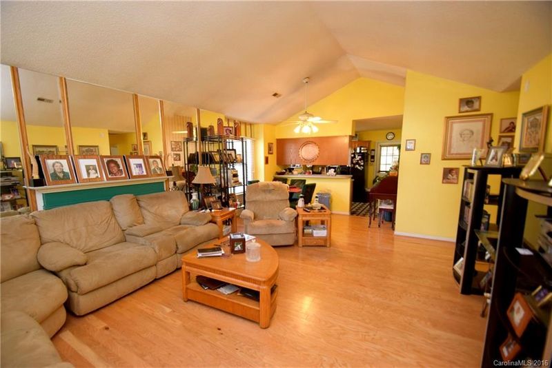 8416 Quarry Rd, Charlotte, NC 28212