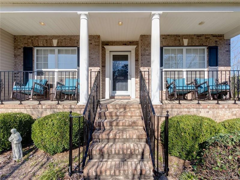 8104 Madrigal Ct, Waxhaw, NC 28173