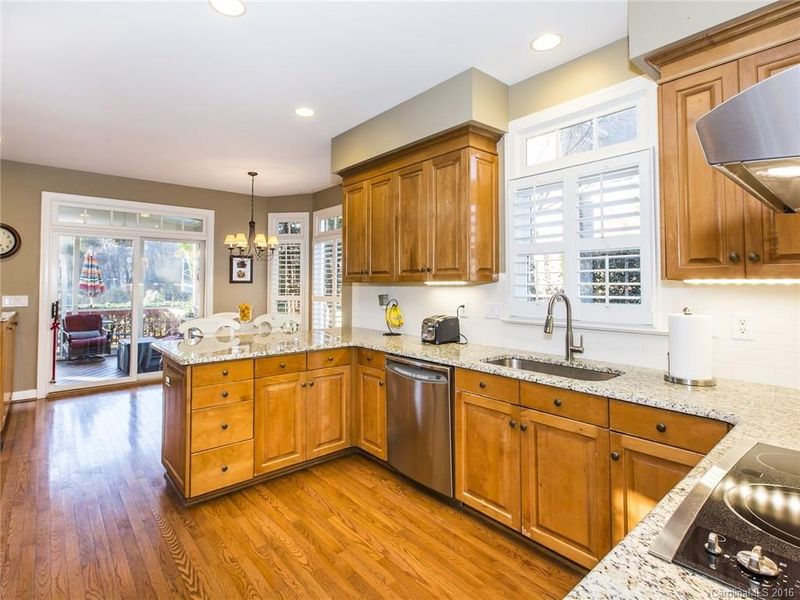 8628 Devonshire Dr, Huntersville, NC 28078