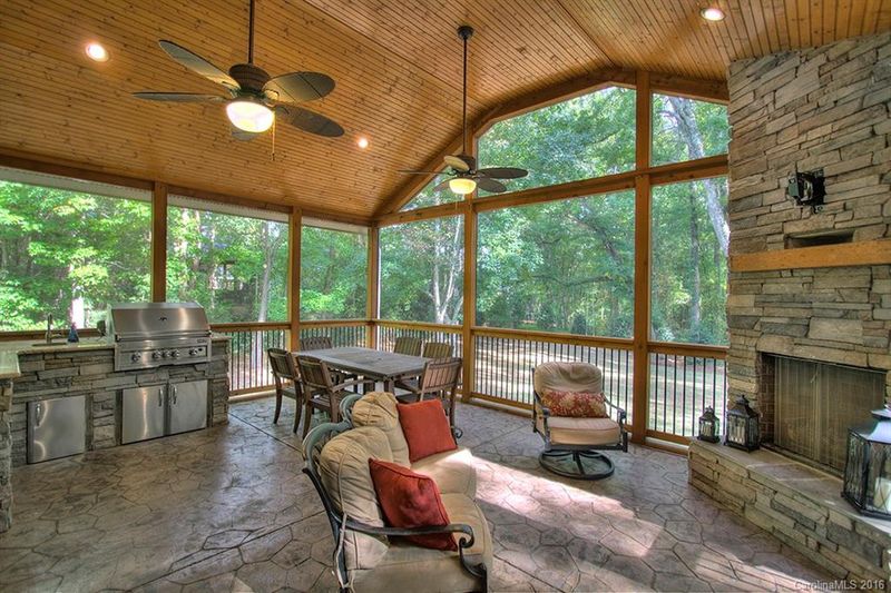8529 Broxburn Ln, Waxhaw, NC 28173