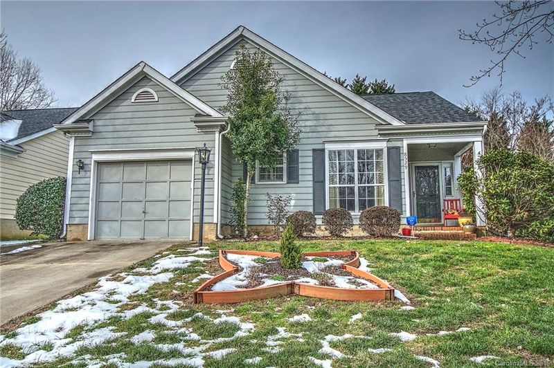 8529 Lockerbie Ln, Charlotte, NC 28215