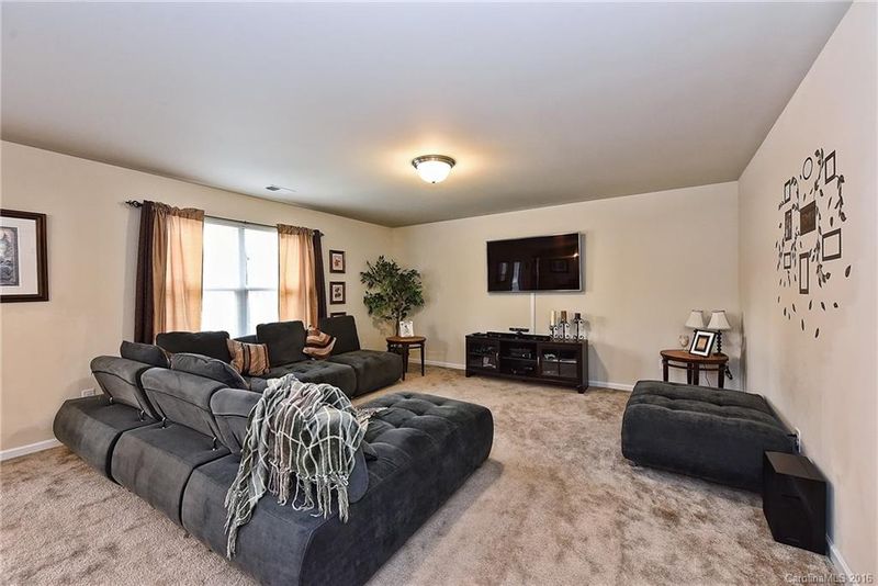 319 Ferrell Ave #5, Charlotte, NC 28216