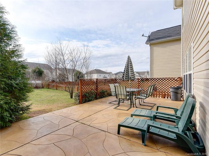 6829 Evanton Loch Rd, Charlotte, NC 28278