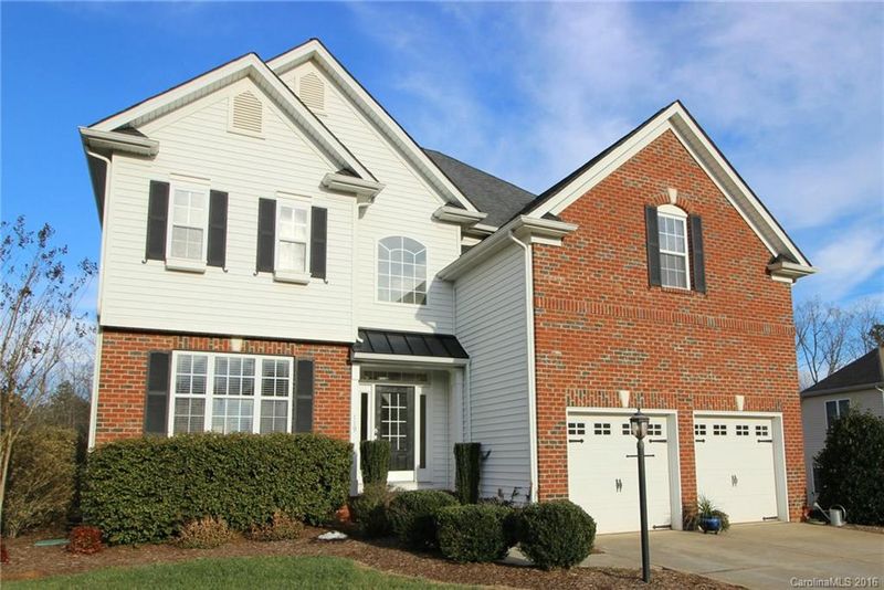 119 Rushing Water Ln, Troutman, NC 28166