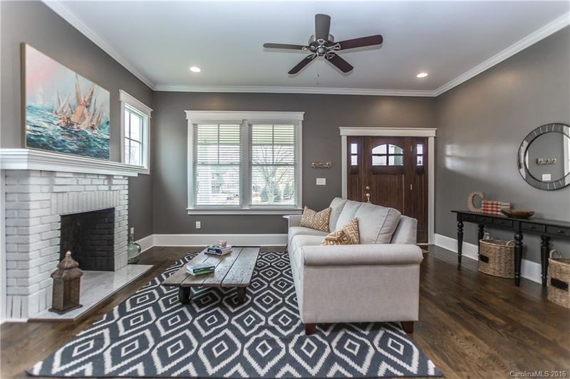 2300 Sharon Rd, Charlotte, NC 28207