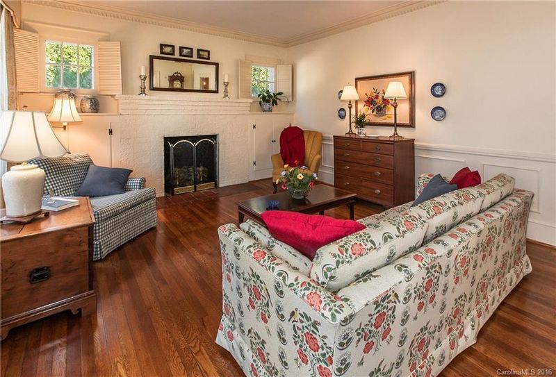 212 E Rhodes St, Lincolnton, NC 28092