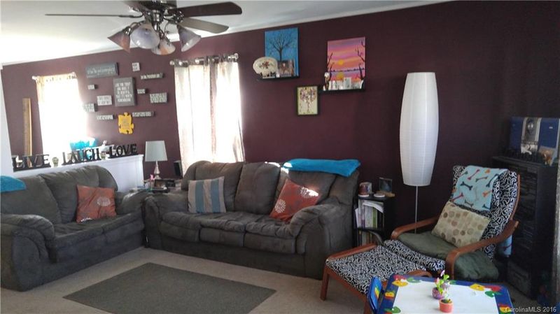 3136 Pikes Peak Dr, Gastonia, NC 28052
