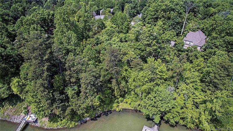 4506 Inlet Pointe Ct, Charlotte, NC 28216