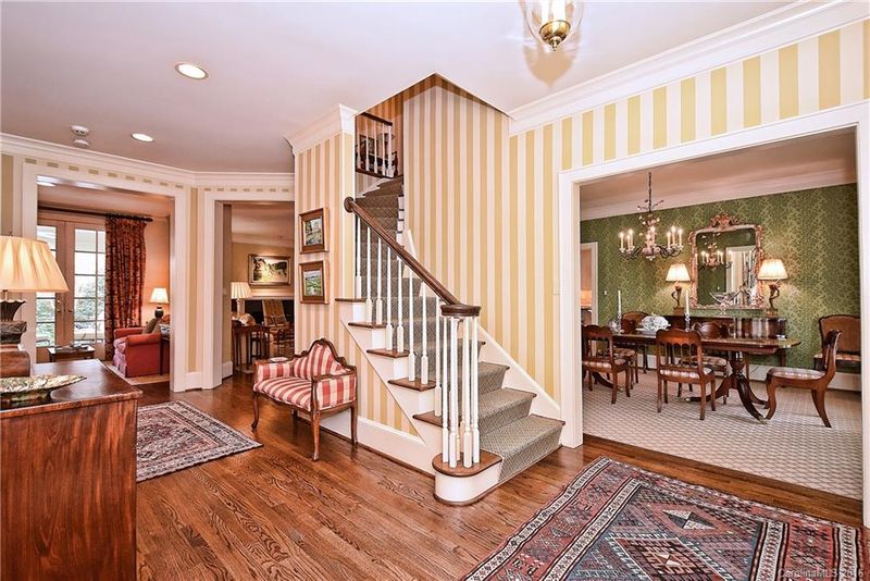 1605 Biltmore Dr, Charlotte, NC 28207