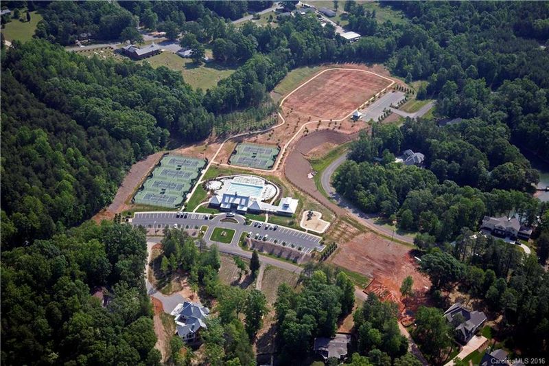 312 Grasshopper Cir #606, Mooresville, NC 28117