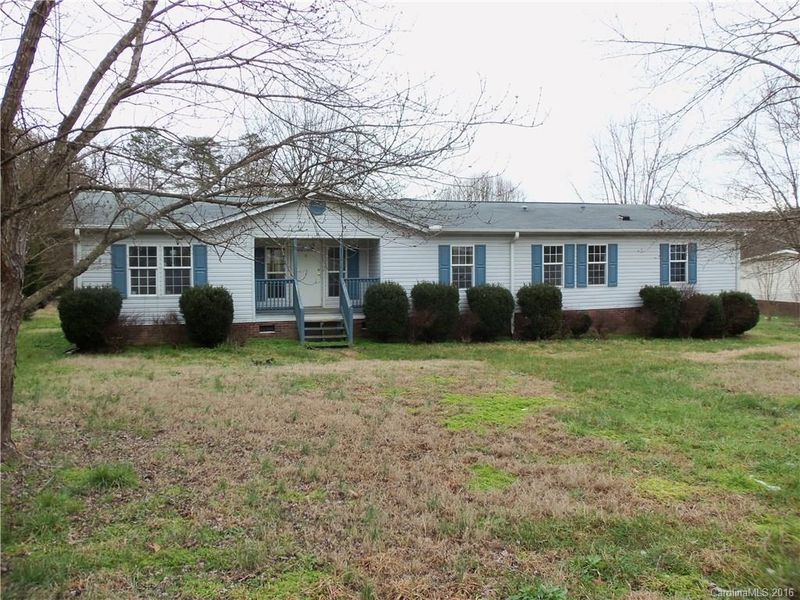 7590 Spring Acres Dr, Kannapolis, NC 28083