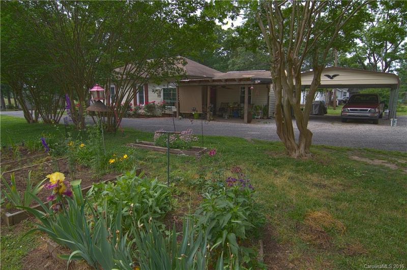 604A Mauney Rd, Stanley, NC 28164