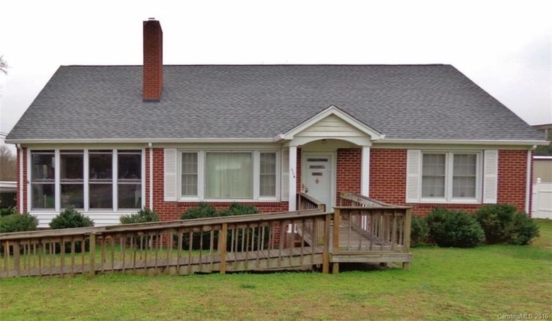 114 Catawba St, Clover, SC 29710