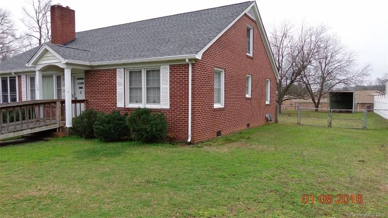 114 Catawba St, Clover, SC 29710