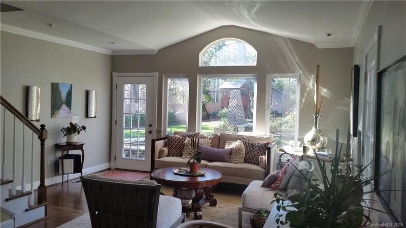4322 Woodlark Ln, Charlotte, NC 28211