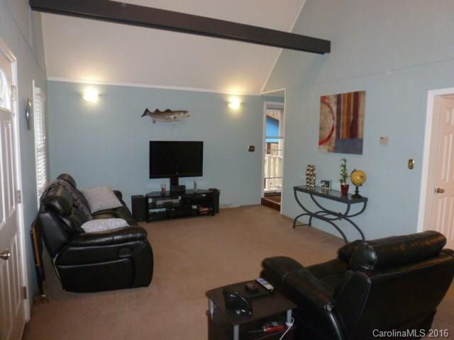 525 Adams Ln, Lancaster, SC 29720