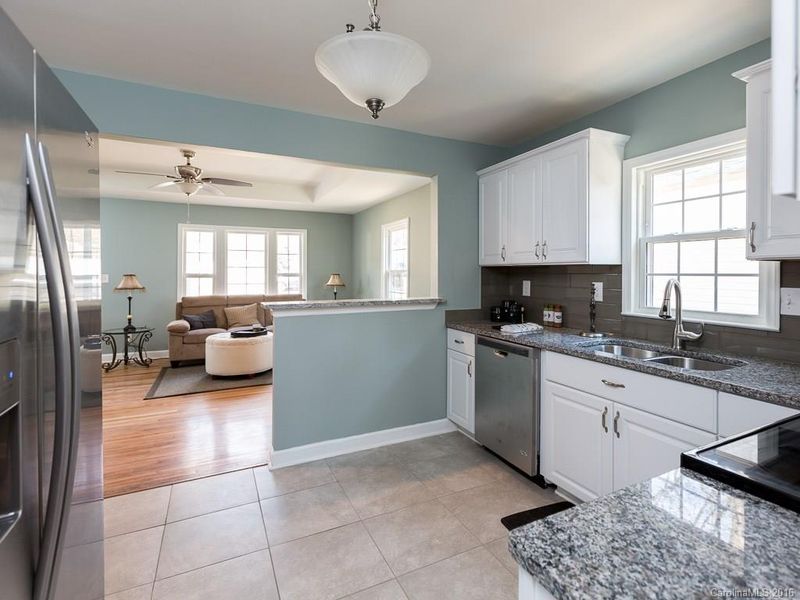 1712 35th St, Charlotte, NC 28205