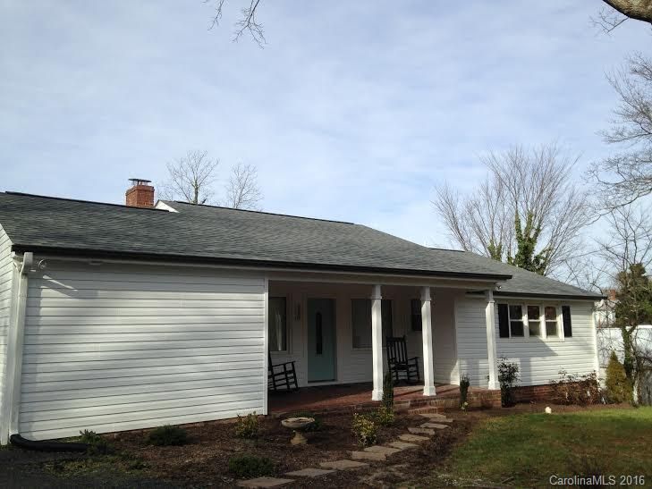 220 W Pine St, Lincolnton, NC 28092