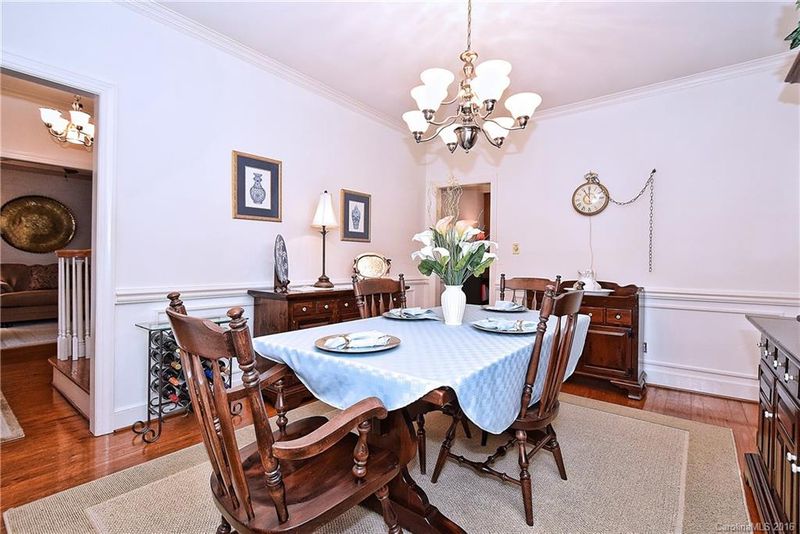 415 Ridgewood Dr, Monroe, NC 28112