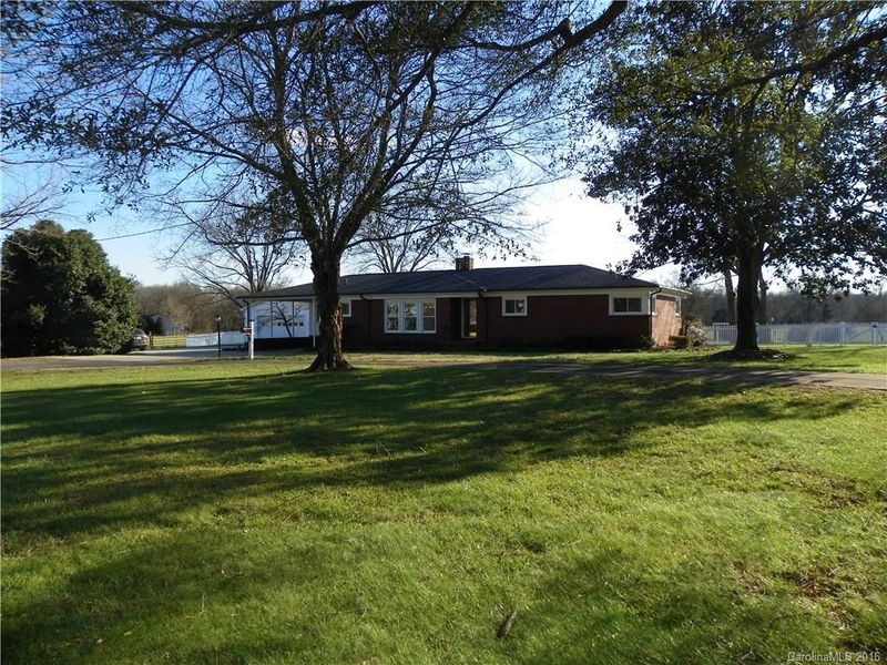 3015 Stallings Rd, Harrisburg, NC 28075