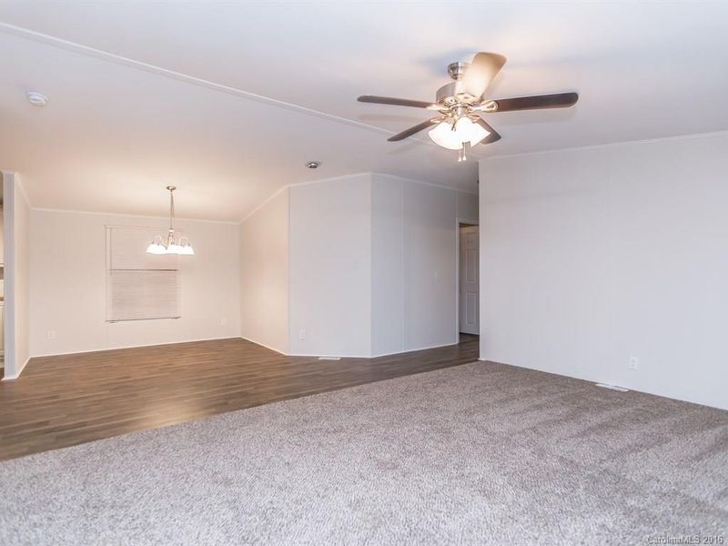 135 Whispering Dr #30, Harmony, NC 28634