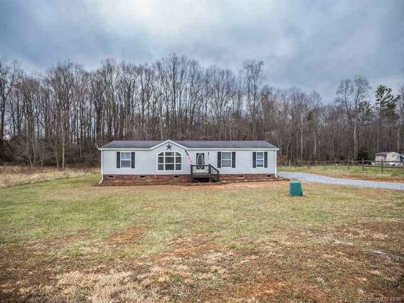 135 Whispering Dr #30, Harmony, NC 28634