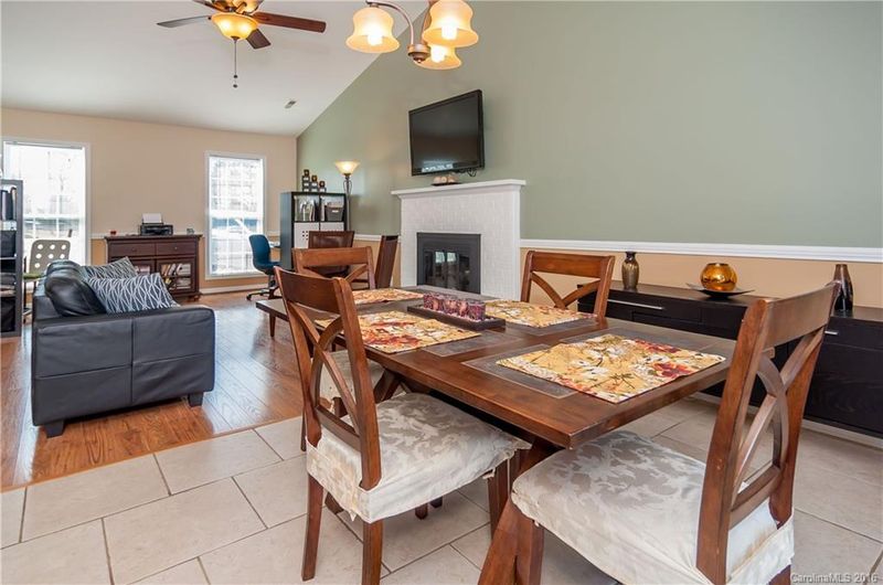 10623 Lighthouse Ln, Pineville, NC 28134