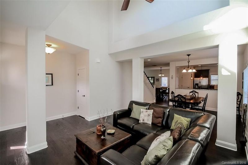 18027 Northport Dr #19, Cornelius, NC 28031