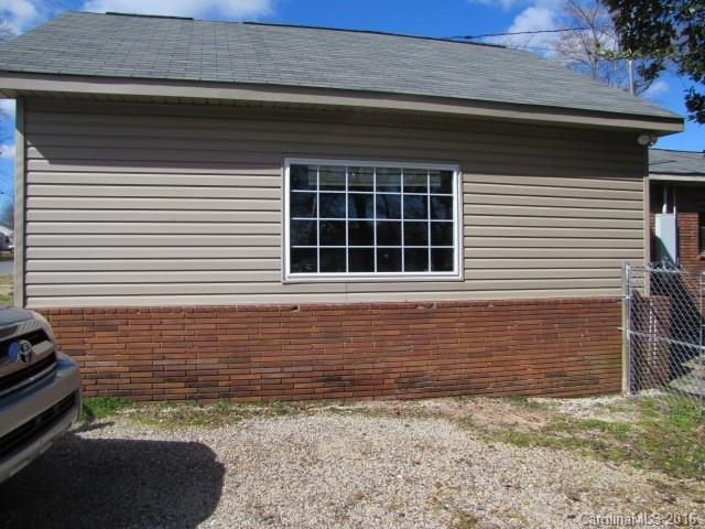 98 3rd St, Mount Holly, NC 28120