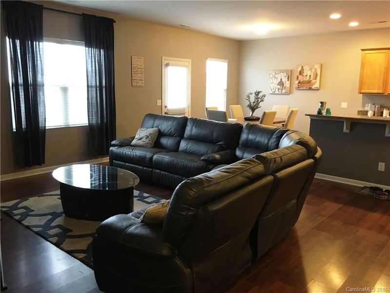 8920 Paddle Oak Rd, Charlotte, NC 28227