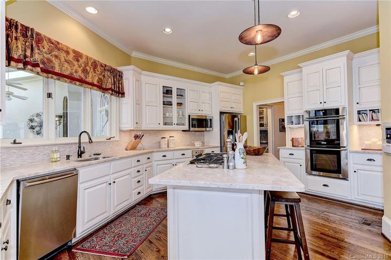 6945 N Baltusrol Ln, Charlotte, NC 28210