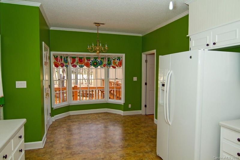 7 Hamiltons Ferry Rd, Lake Wylie, SC 29710
