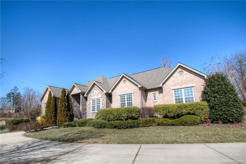 5104 Pebble Stone Ct, Gastonia, NC 28056