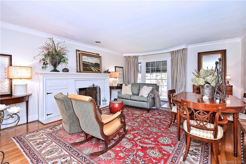 2410 Ferncliff Rd, Charlotte, NC 28211