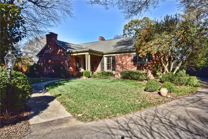 2410 Ferncliff Rd, Charlotte, NC 28211