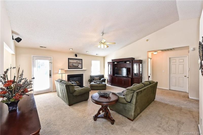 3209 Silver Spur Ct, Charlotte, NC 28273
