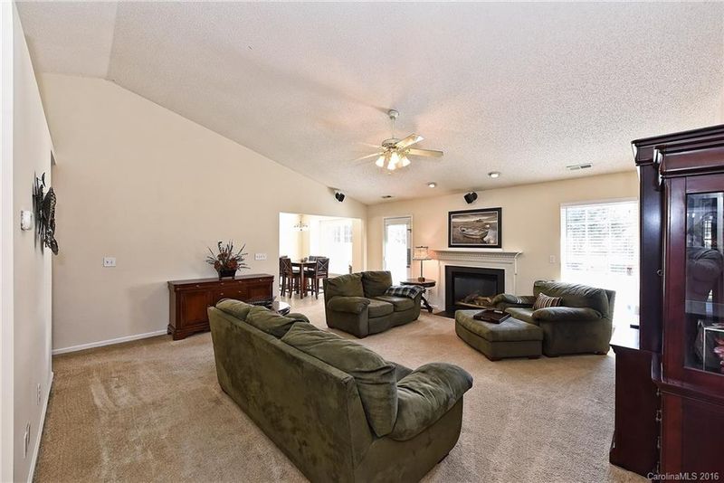 3209 Silver Spur Ct, Charlotte, NC 28273