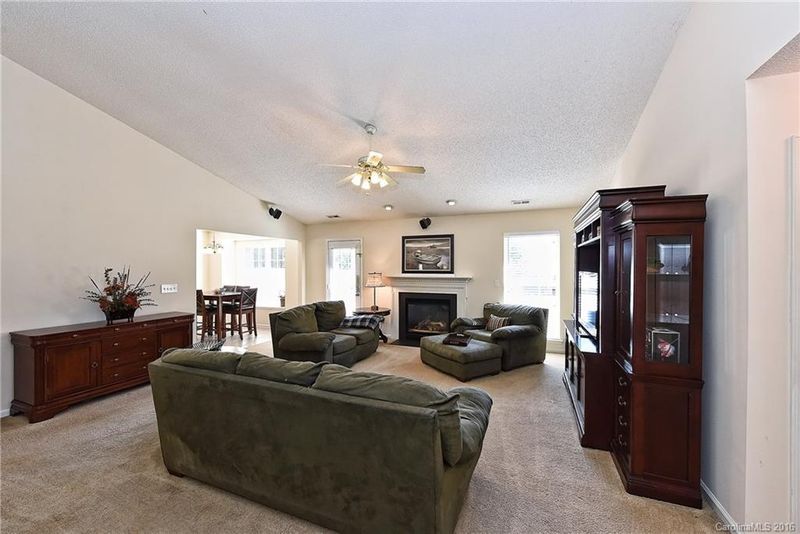 3209 Silver Spur Ct, Charlotte, NC 28273