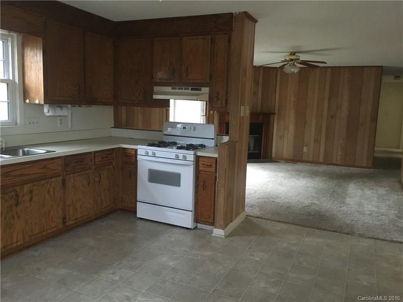 201 Carolina Dr, Cherryville, NC 28021