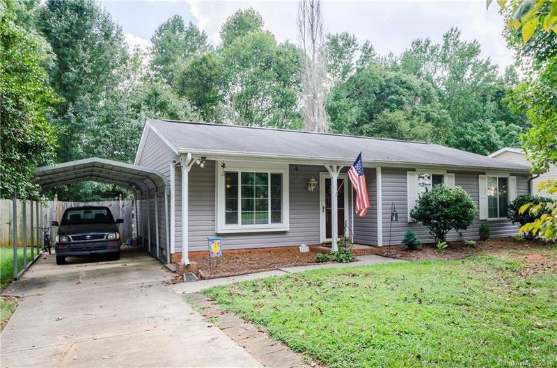 4823 Smoke Hollow Rd, Charlotte, NC 28227
