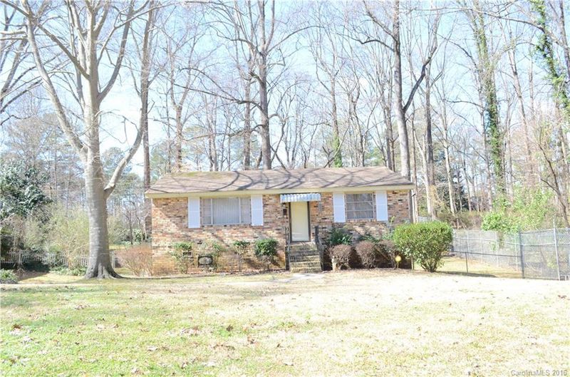 3722 Seaforth Dr, Charlotte, NC 28205