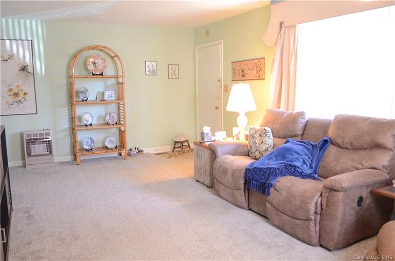 3722 Seaforth Dr, Charlotte, NC 28205